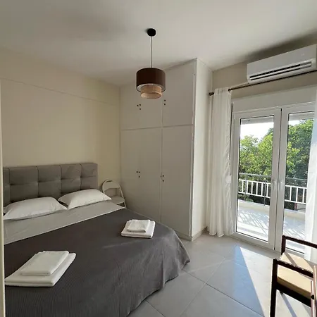 Calm Loutraki (Corinthia)