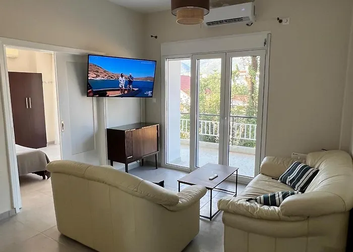 Calm Loutraki (Corinthia)